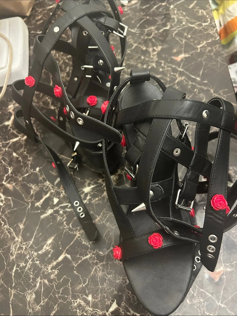 YRU edgy black